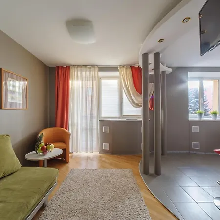 Apartland On Internatsionalnaya Мінськ