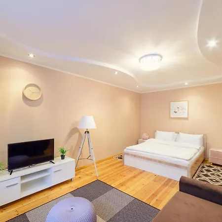 Apartland On Internatsionalnaya Апартаменти *